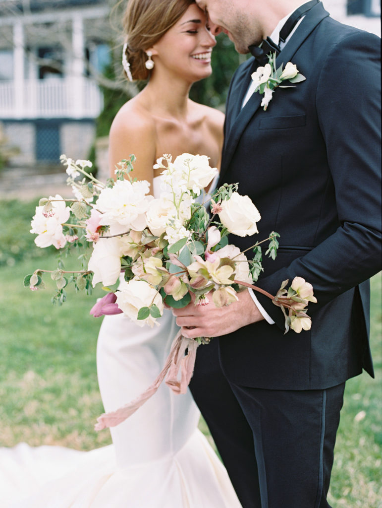 Image of a FRENCH | DOOR EVENTS Virginia coordination couple smiling